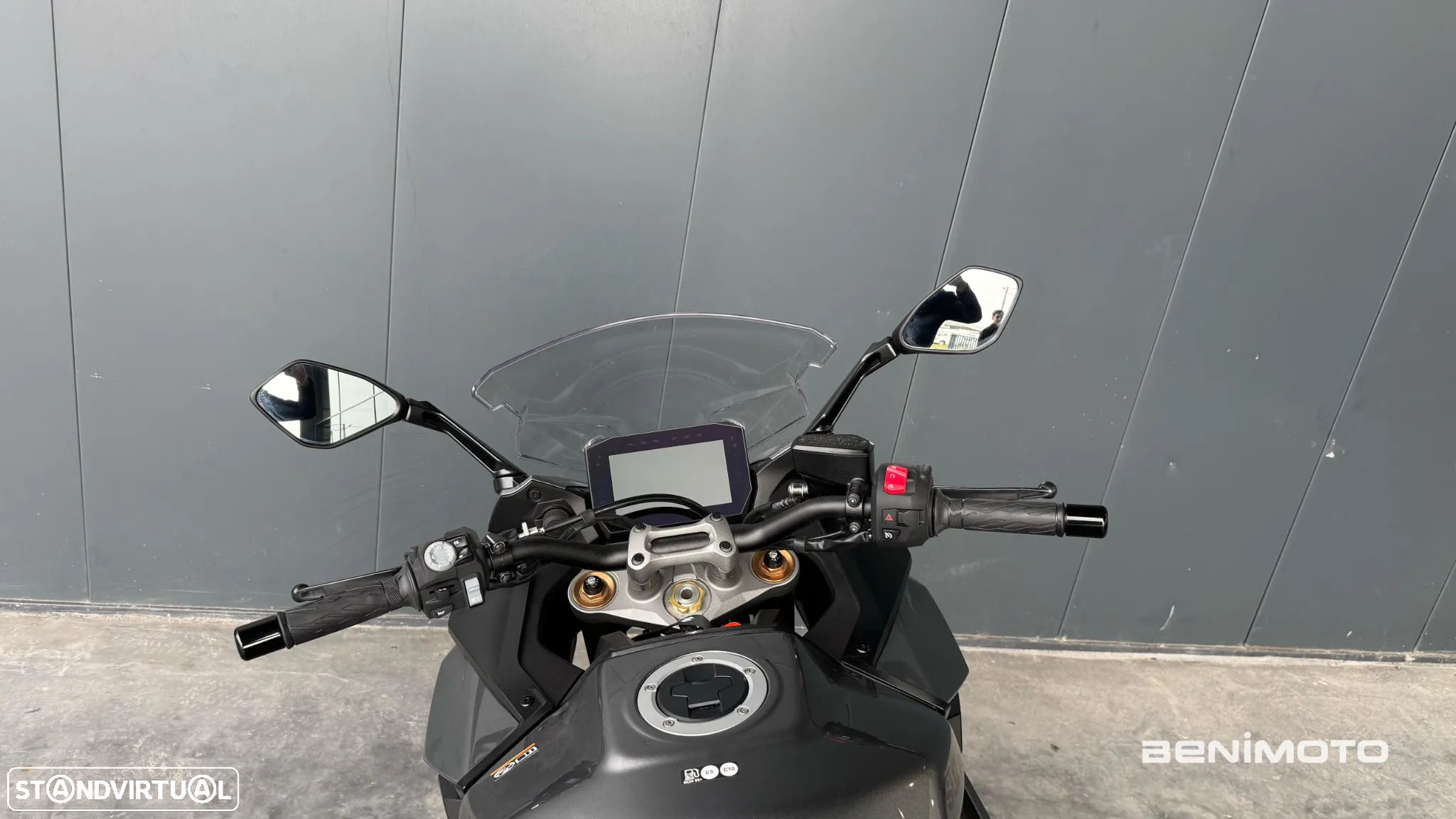 Suzuki GSX S 1000 GT - 13