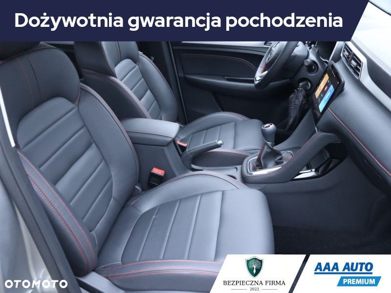 MG ZS - 11