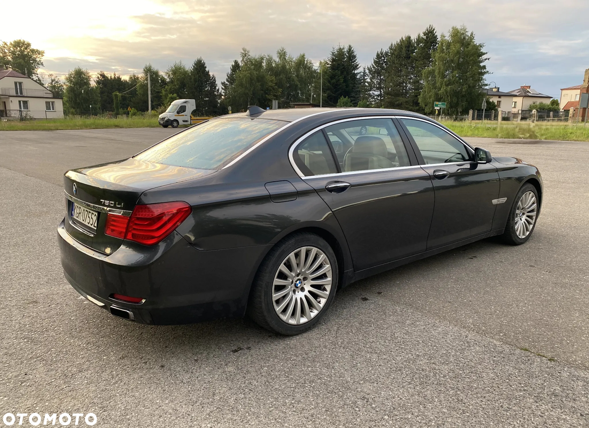 BMW Seria 7 750i L - 4