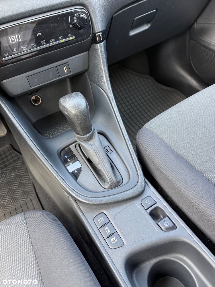 Mazda 2 Hybrid - 24
