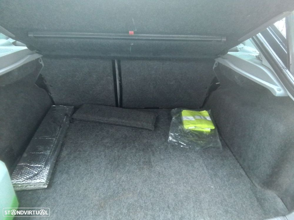 Renault Laguna 1.6 RXE - 18