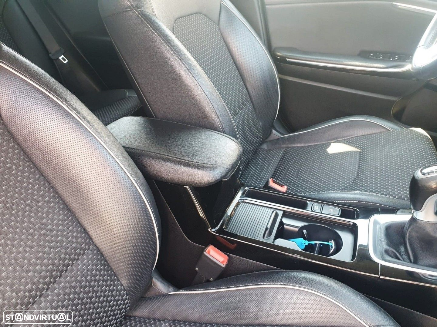 Kia Ceed 1.6 CRDi TX+SRF - 27