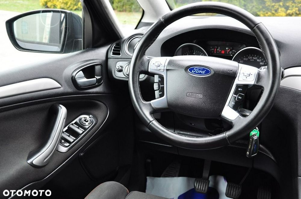 Ford S-Max - 33