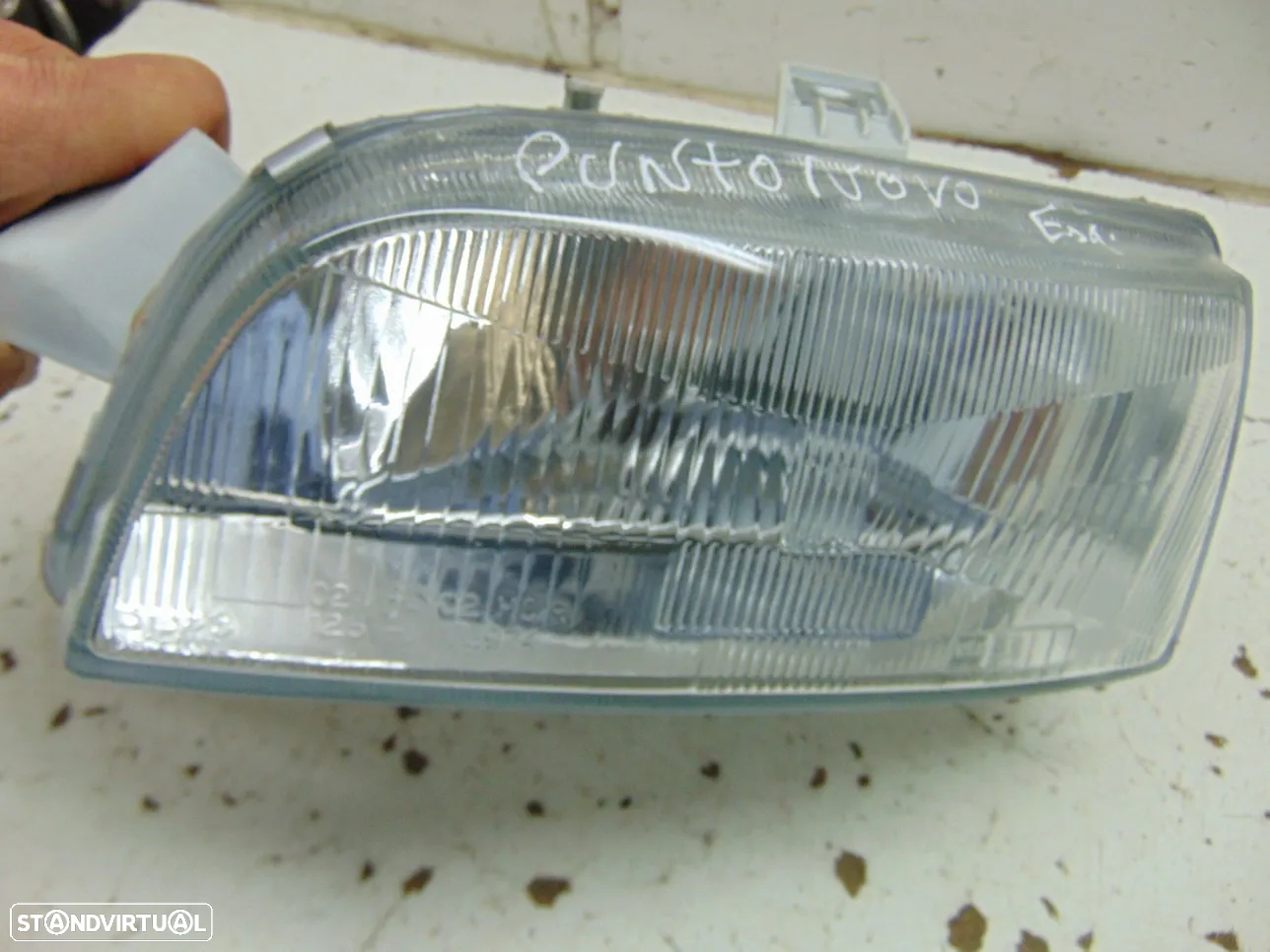 Fiat Punto farol - 5