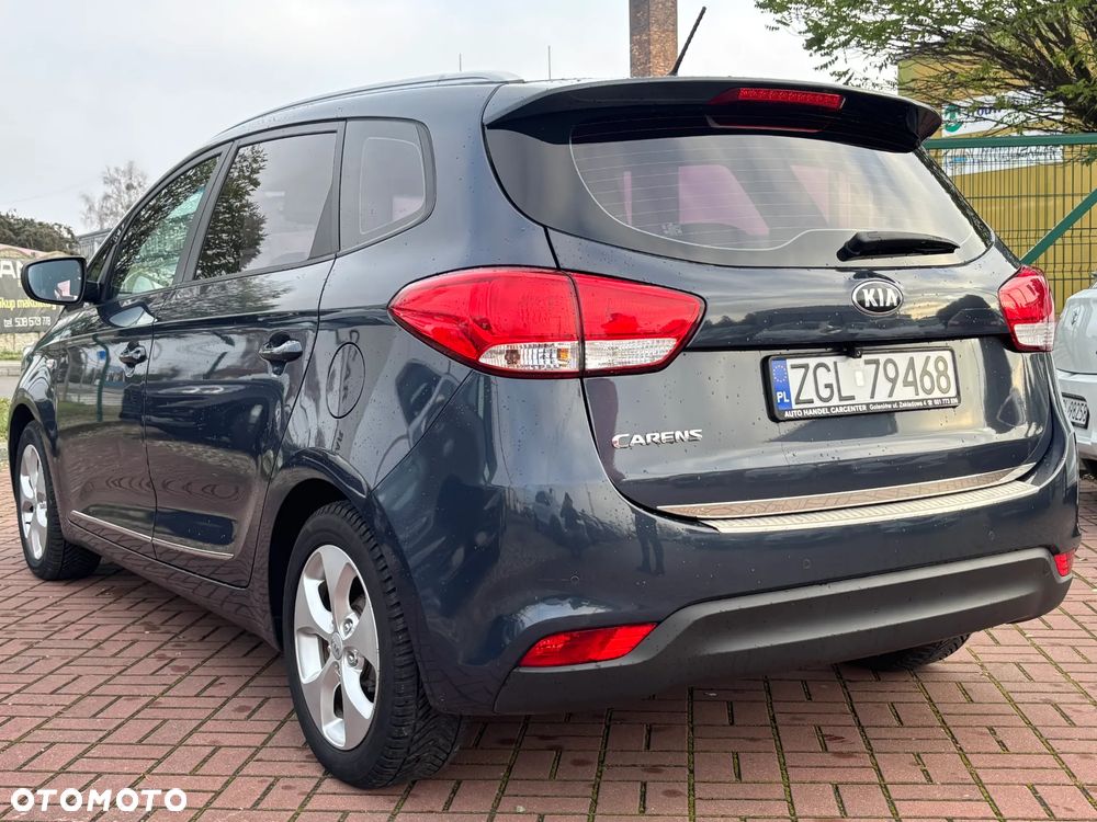 Kia Carens 1.6 GDI Dream Team Edition - 6