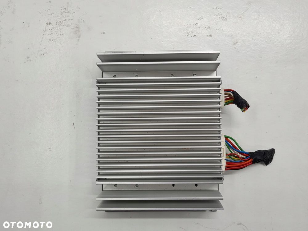 HYUNDAI IX35 WZMACNIACZ GŁOŚNIKÓW 963702S301 - 1