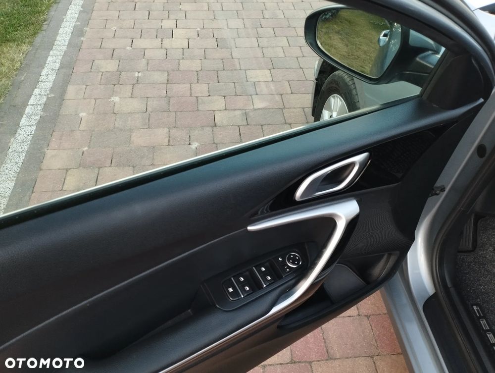Kia Ceed 1.6 CRDi Platinum Edition - 12