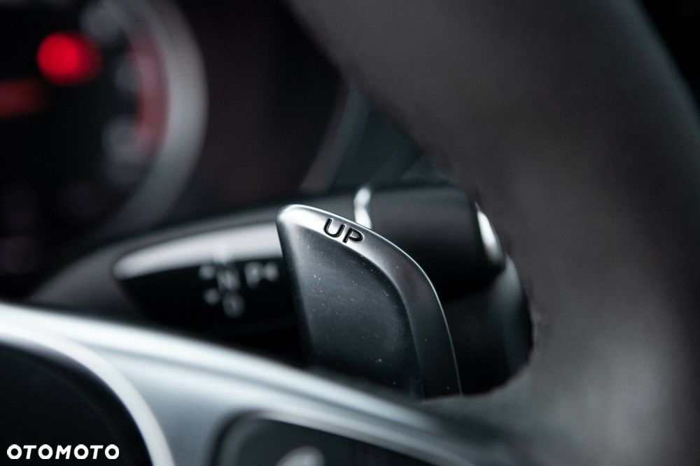 Mercedes-Benz Klasa C AMG 43 4-Matic - 28