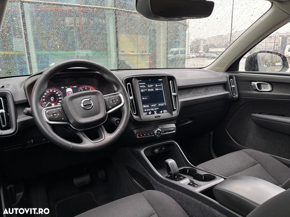 Volvo XC 40 T2 Plus Dark - 8