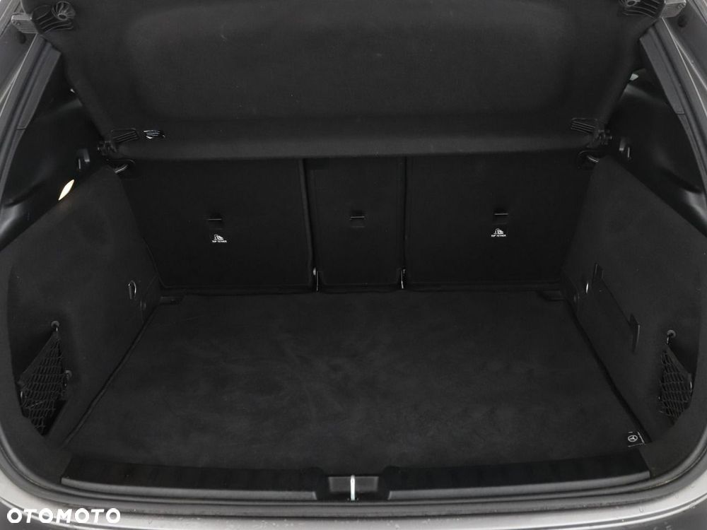 Mercedes-Benz GLA 250 e PHEV AMG Line 8G-DCT - 21
