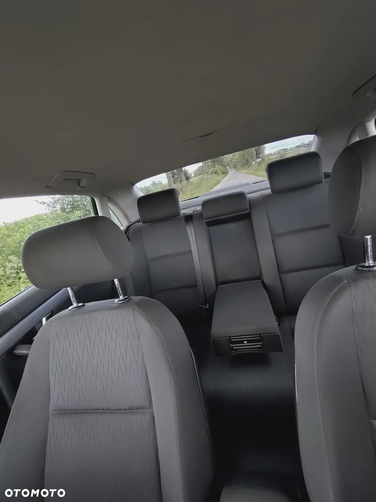 Audi A4 Limousine - 17