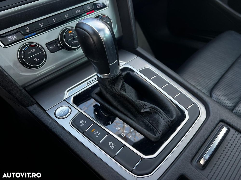 Volkswagen Passat Alltrack - 14