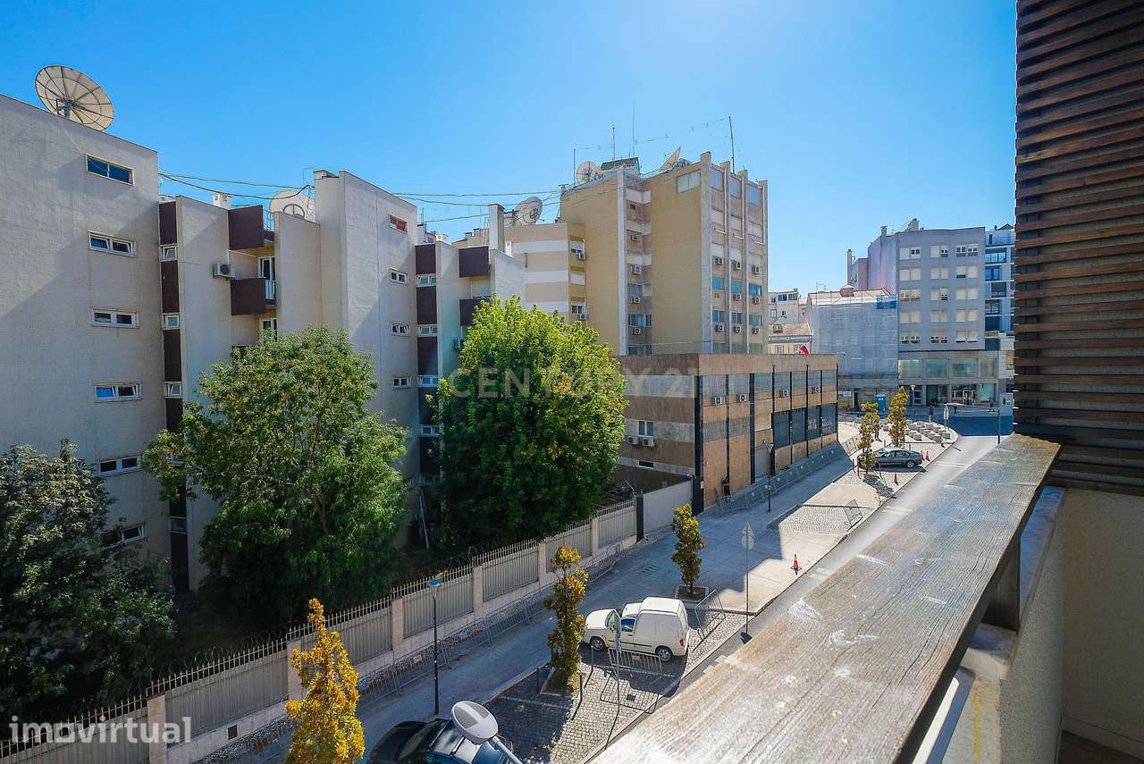 Arrendamento T1 Mobilado com Garagem, duas Varandas na Rua Visconde de - Grande imagem: 5/32
