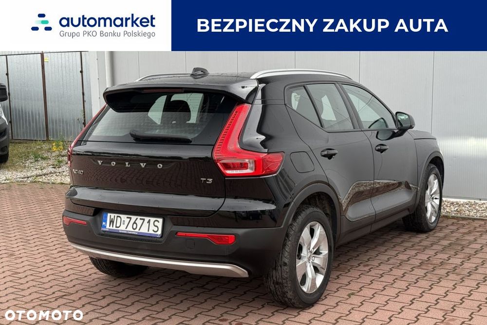 Volvo XC 40 T3 Momentum Pro - 4