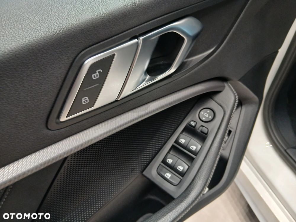 BMW Seria 1 118i M Sport - 12