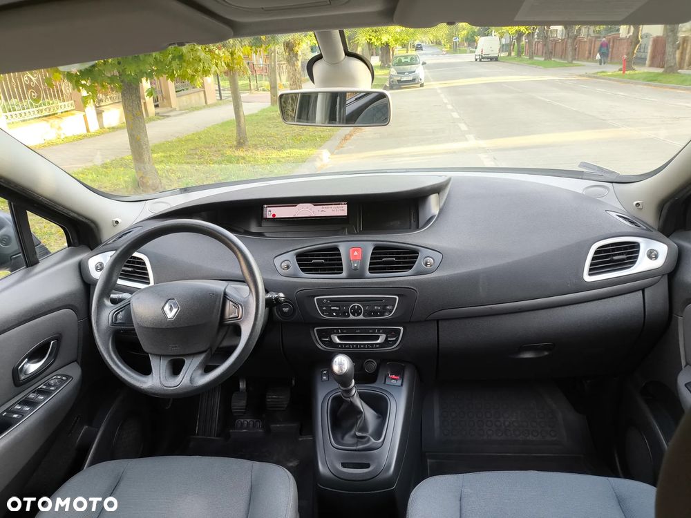 Renault Scenic 1.6 16V 110 TomTom Edition - 11