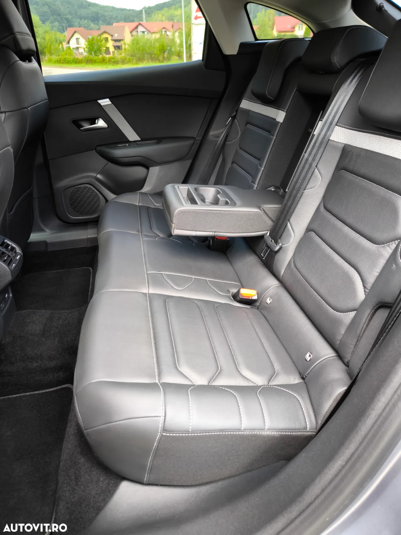 Citroën C4 BlueHDi 130 Stop&Start EAT8 SHINE - 14