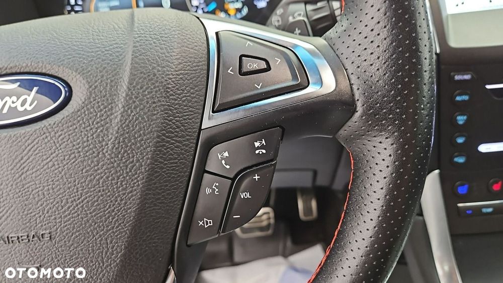 Ford Edge - 15