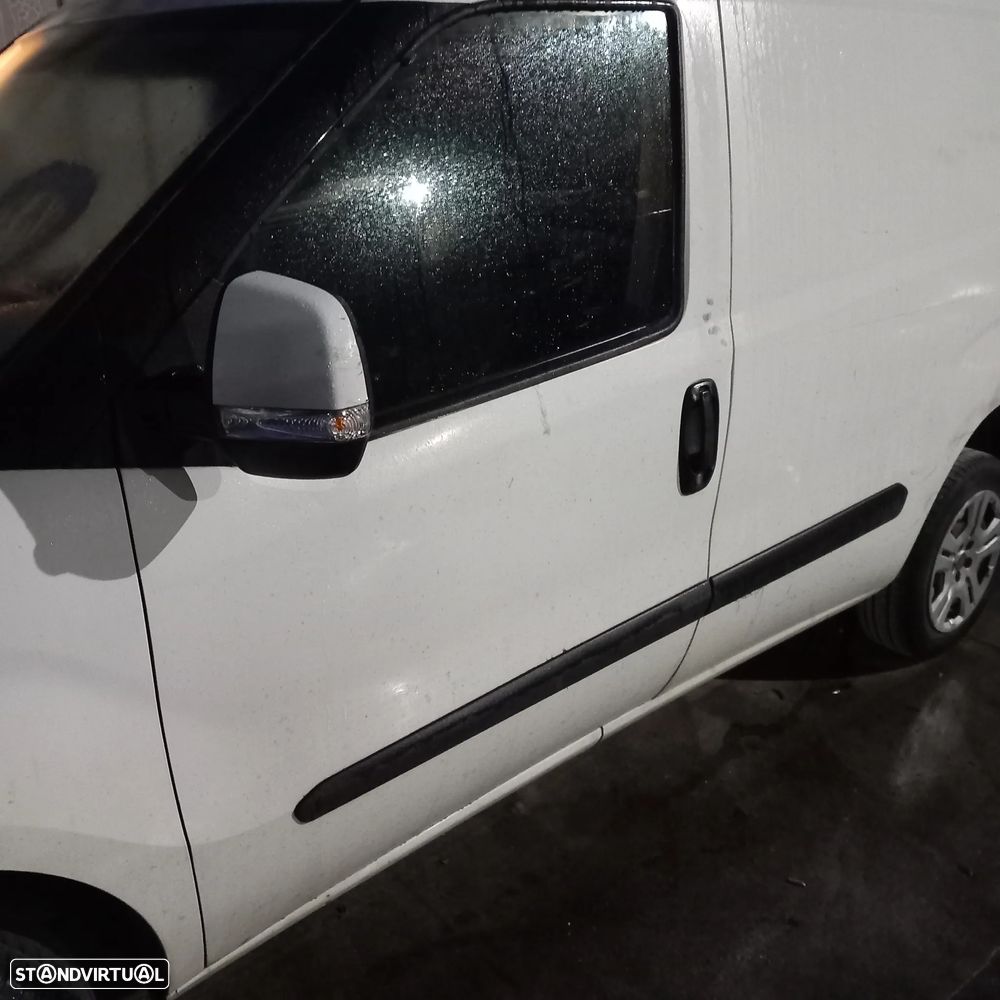 Portas fiat doblo ano 2018 - 1