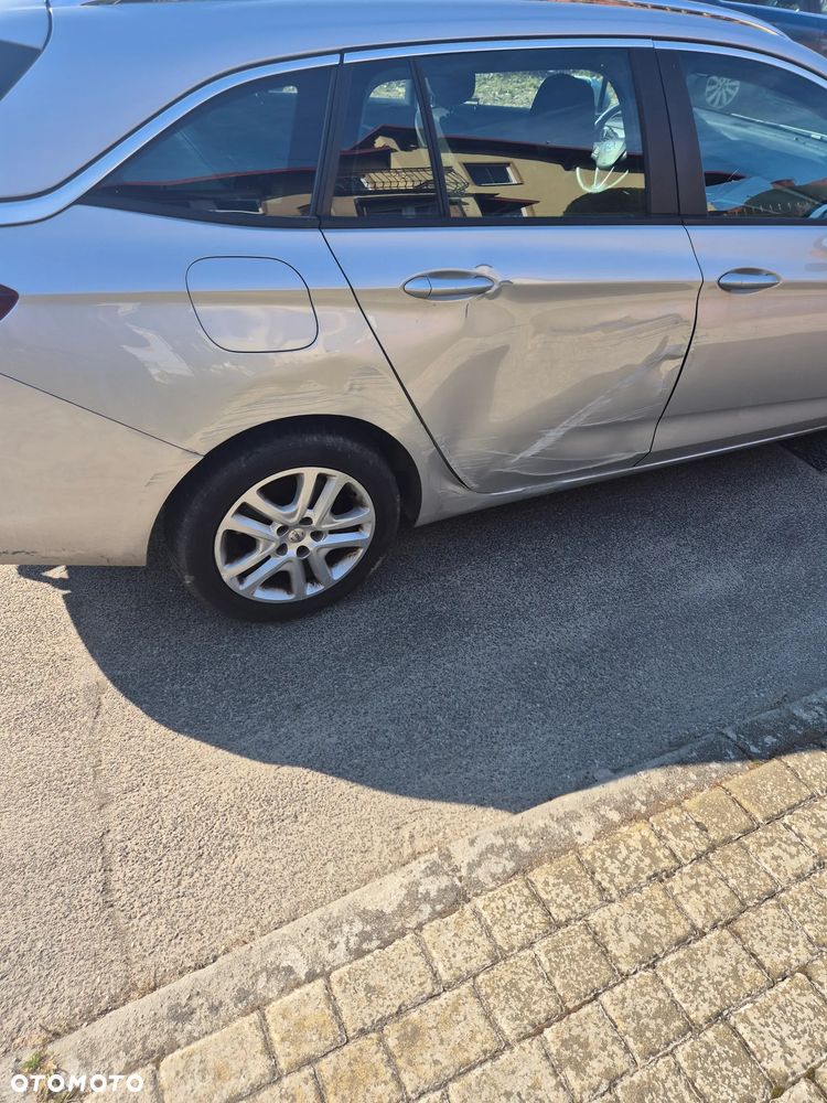 Opel Astra 1.4 Turbo Business - 10