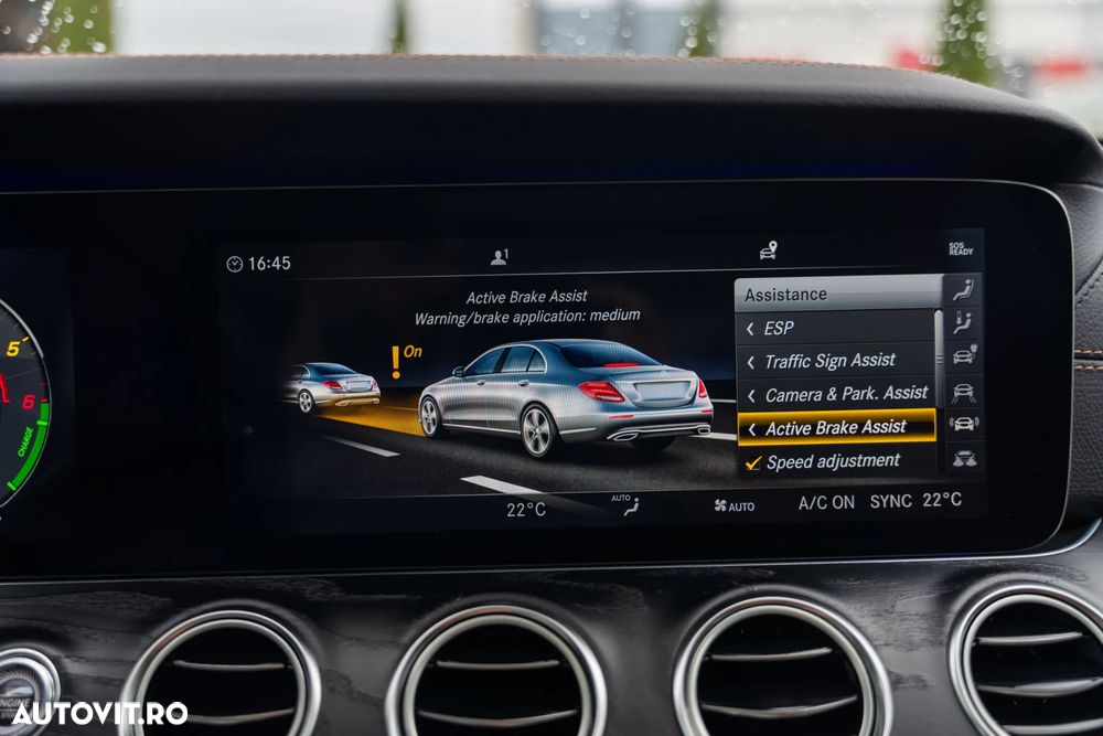 Mercedes-Benz E 300 9G-TRONIC AMG Line - 34