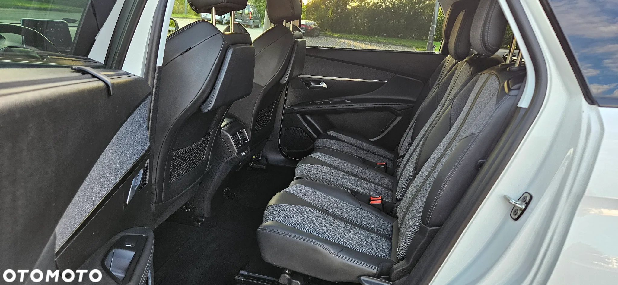 Peugeot 5008 1.5 BlueHDI Allure S&S EAT8 - 9