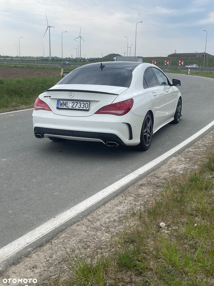 Mercedes-Benz CLA 250 7G-DCT - 12