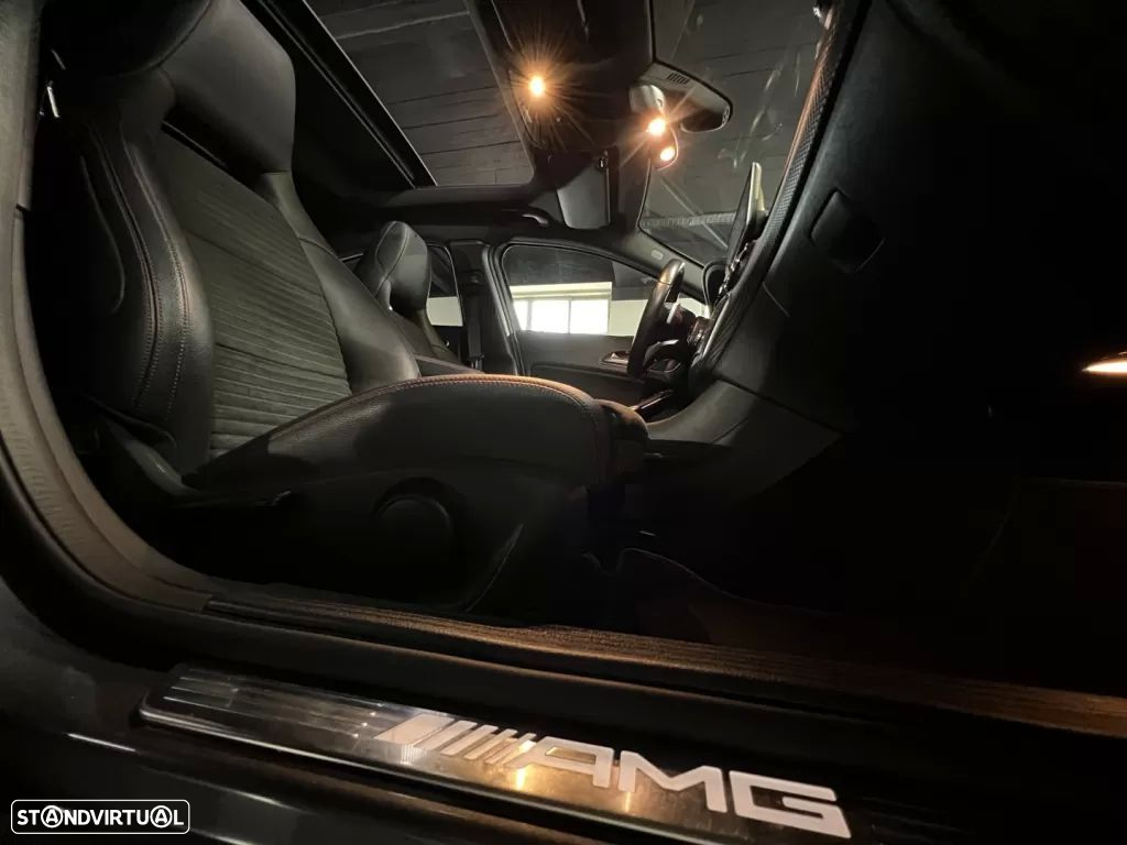 Mercedes-Benz A 45 AMG 4Matic Speedshift 7G-DCT - 36