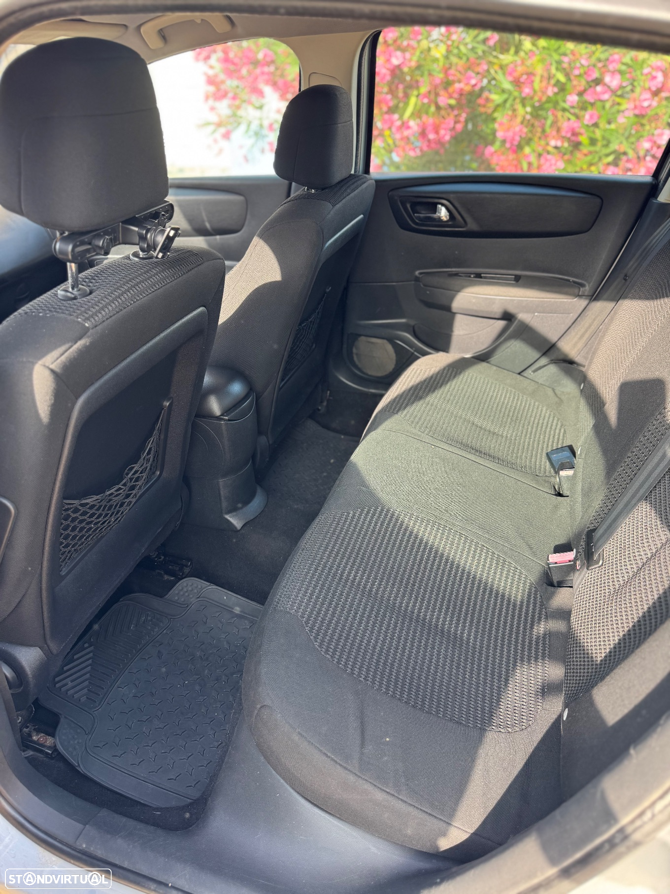 Citroën C4 1.6 HDi 110 VTR Pack CMP6 - 9