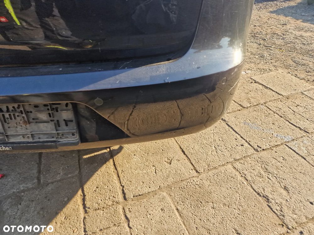Zderzak  tył  seat  exeo kombi  w  kolorze  LZ9Y - 2