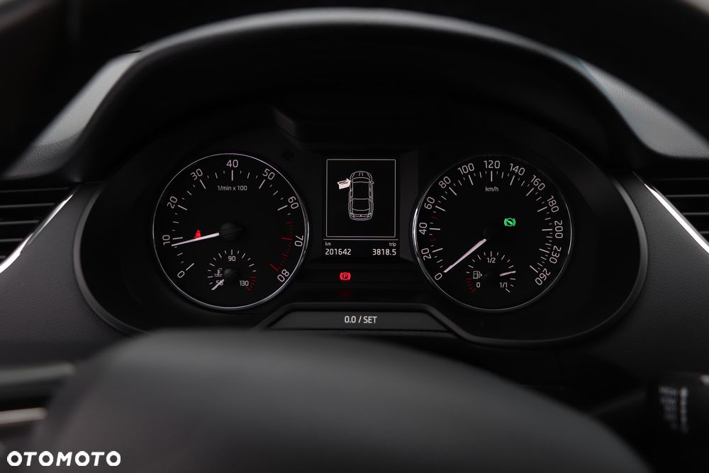 Skoda Octavia 1.8 TSI Style DSG - 6