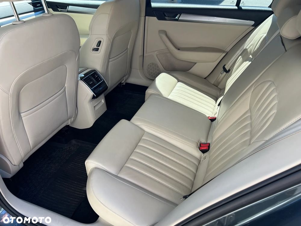 Skoda Superb 2.0 TDI SCR Ambition DSG - 11