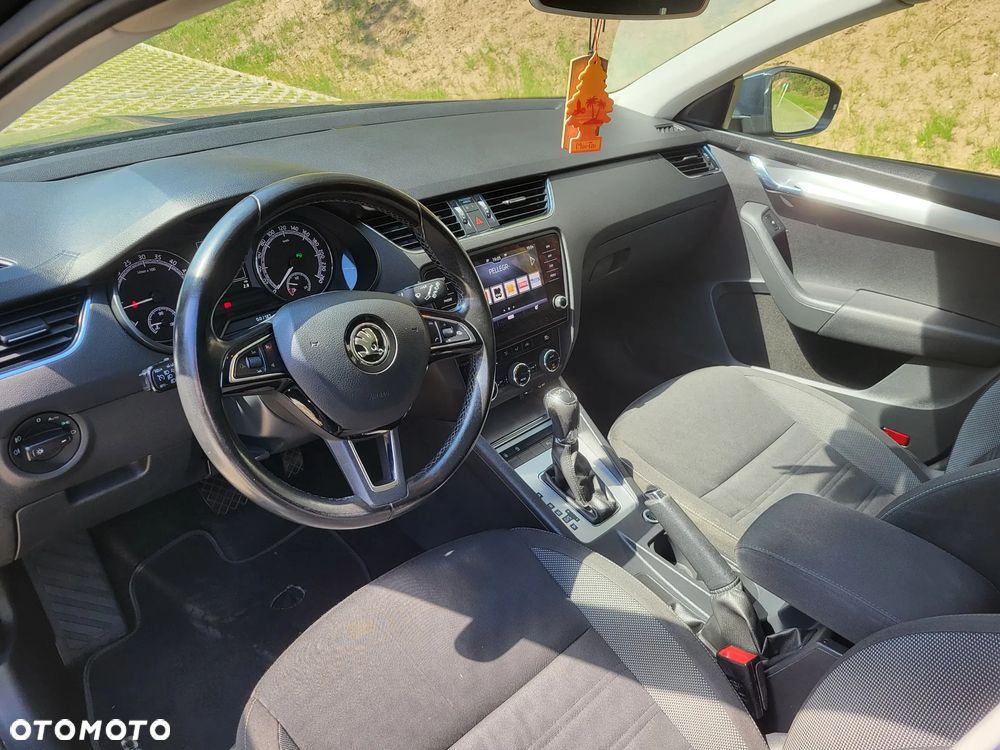 Skoda Octavia 1.6 TDI DSG Ambition - 9