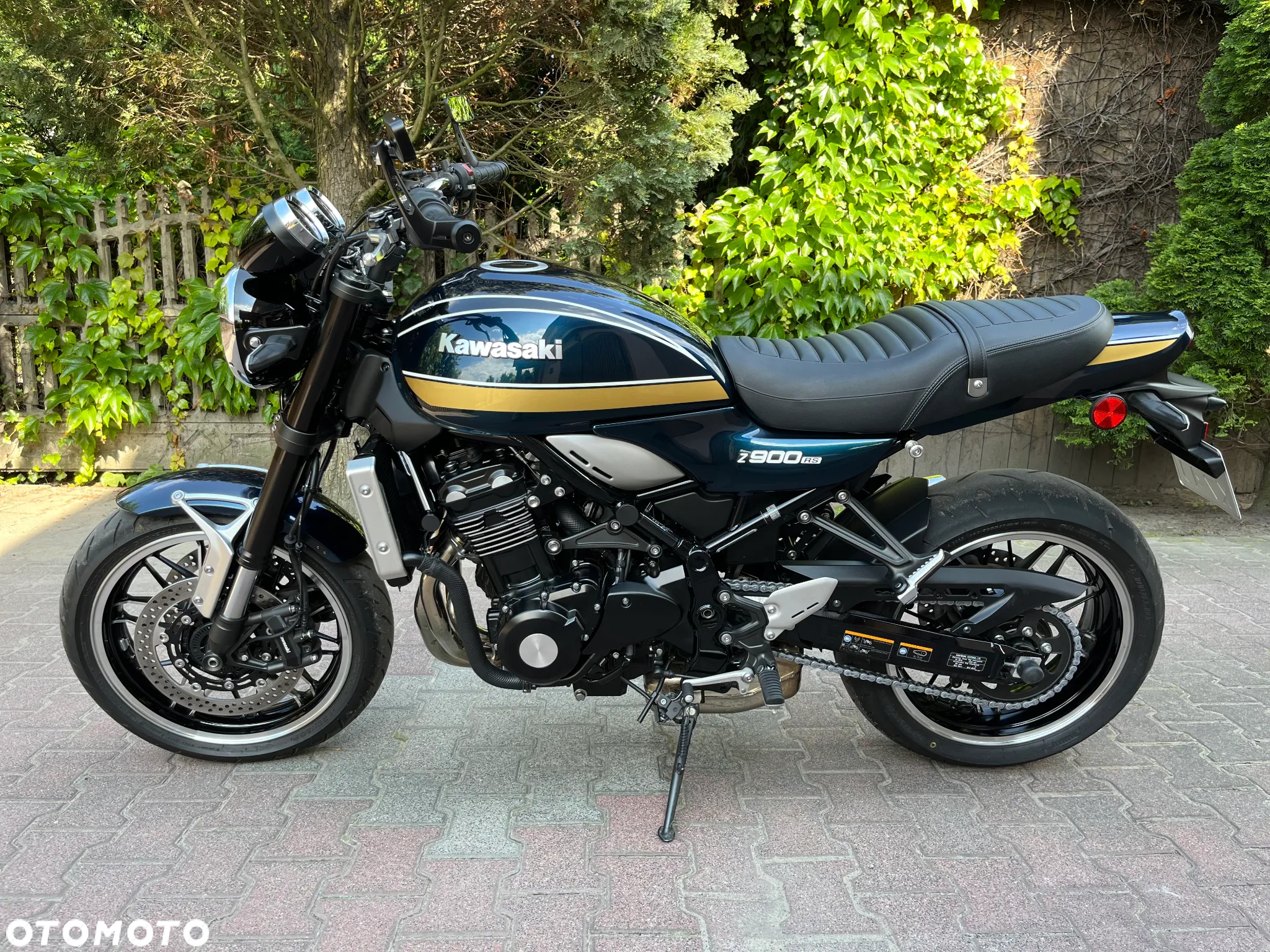 Kawasaki Z 900 RS - 4