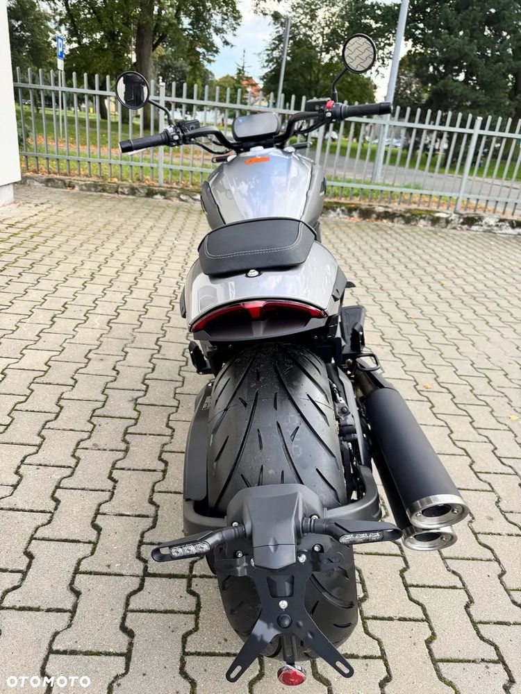 Morbidelli C1002V - 8