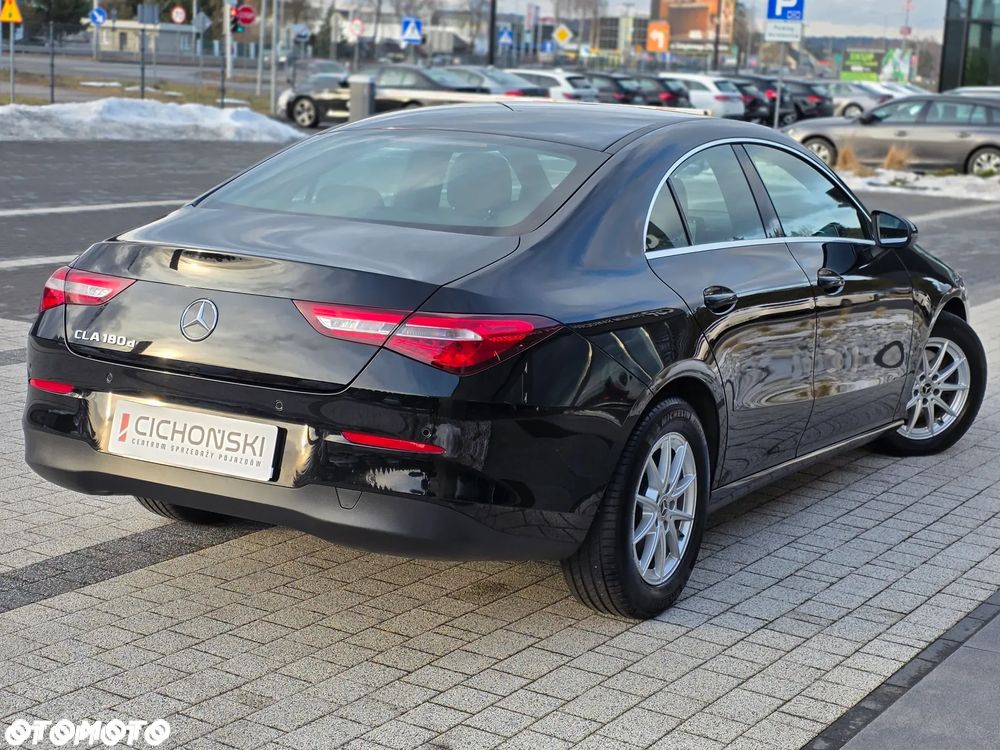 Mercedes-Benz CLA 180 d Progressive 8G-DCT - 8