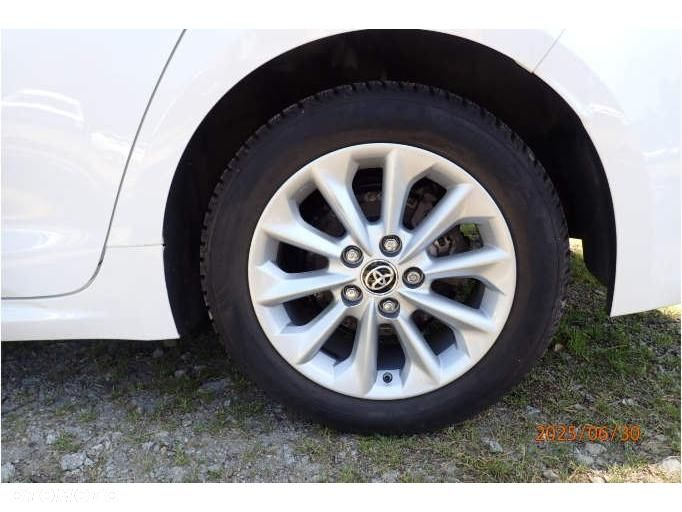 Toyota Corolla - 22