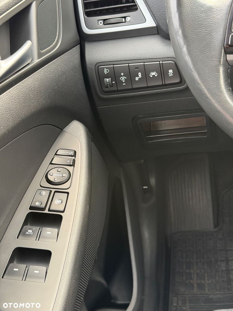 Hyundai Tucson 1.7 CRDI BlueDrive Design 2WD DCT - 12