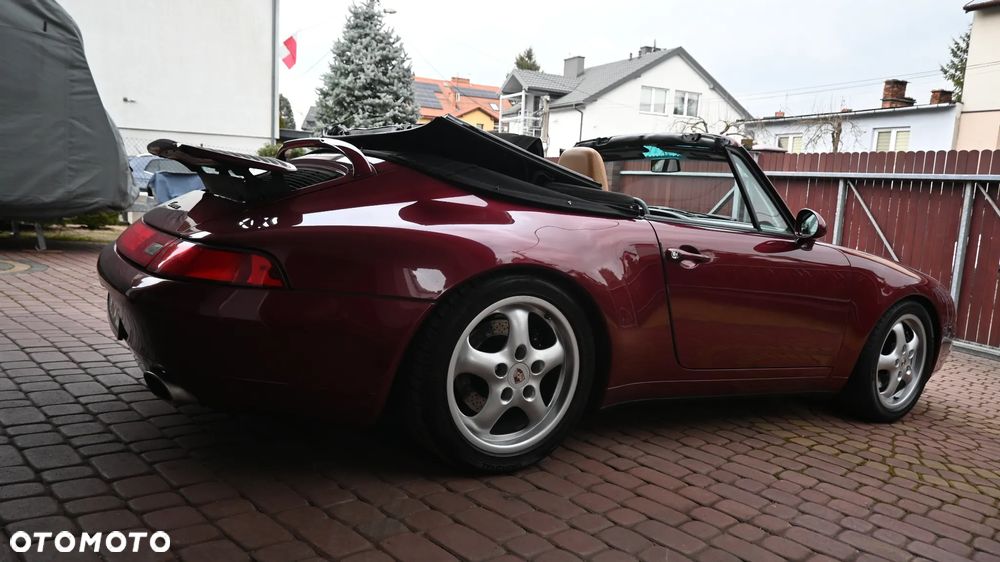 Porsche 911 Carrera - 1