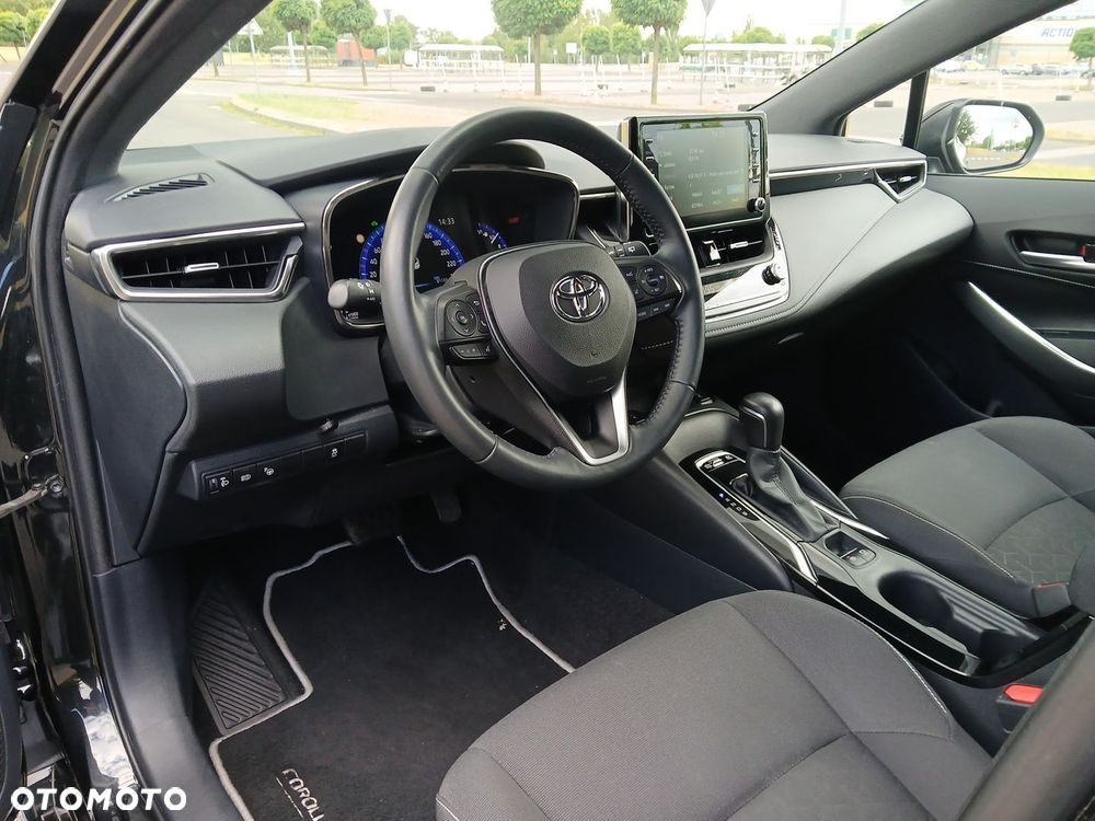 Toyota Corolla 1.8 Hybrid Comfort - 18