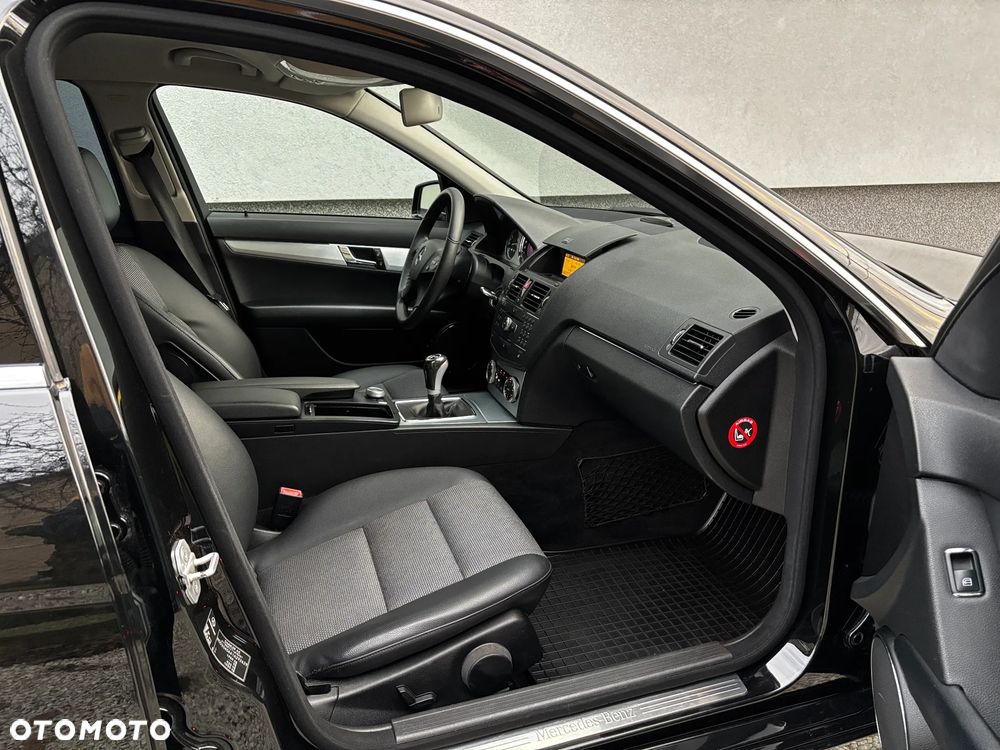 Mercedes-Benz Klasa C 180 Kompressor Avantgarde - 11