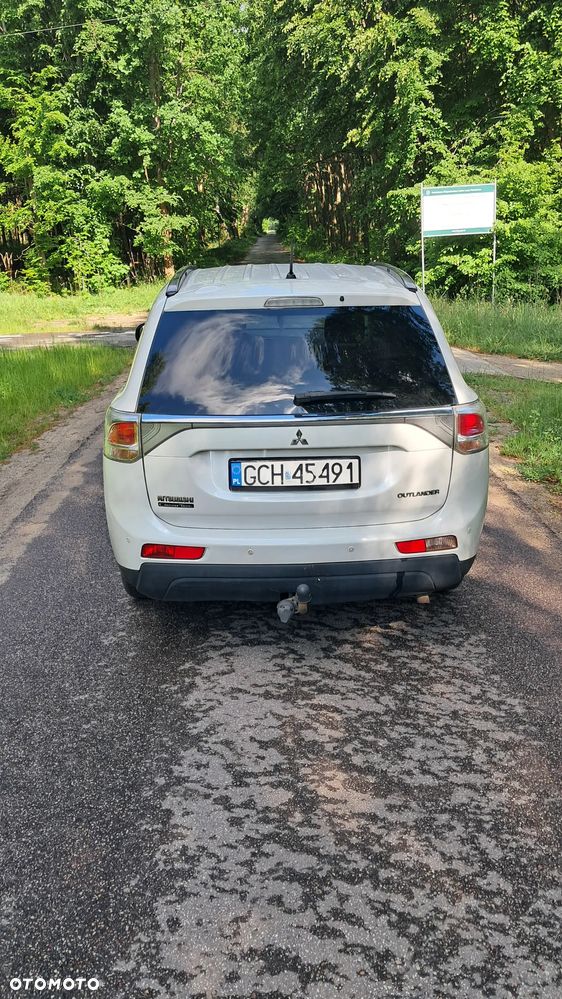 Mitsubishi Outlander 2.2 DID Intense + 4WD - 7
