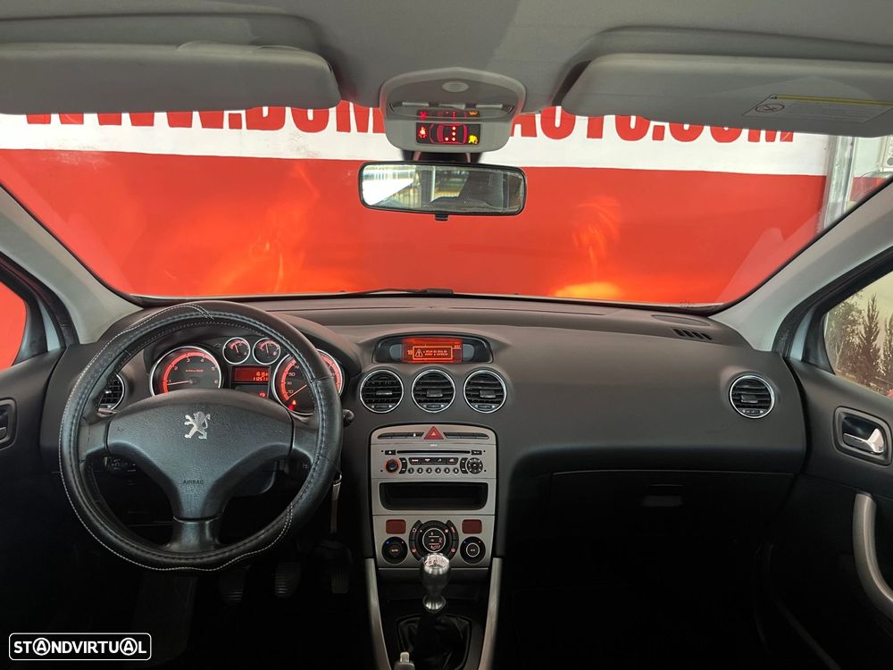 Peugeot 308 1.4 16V Executive - 9