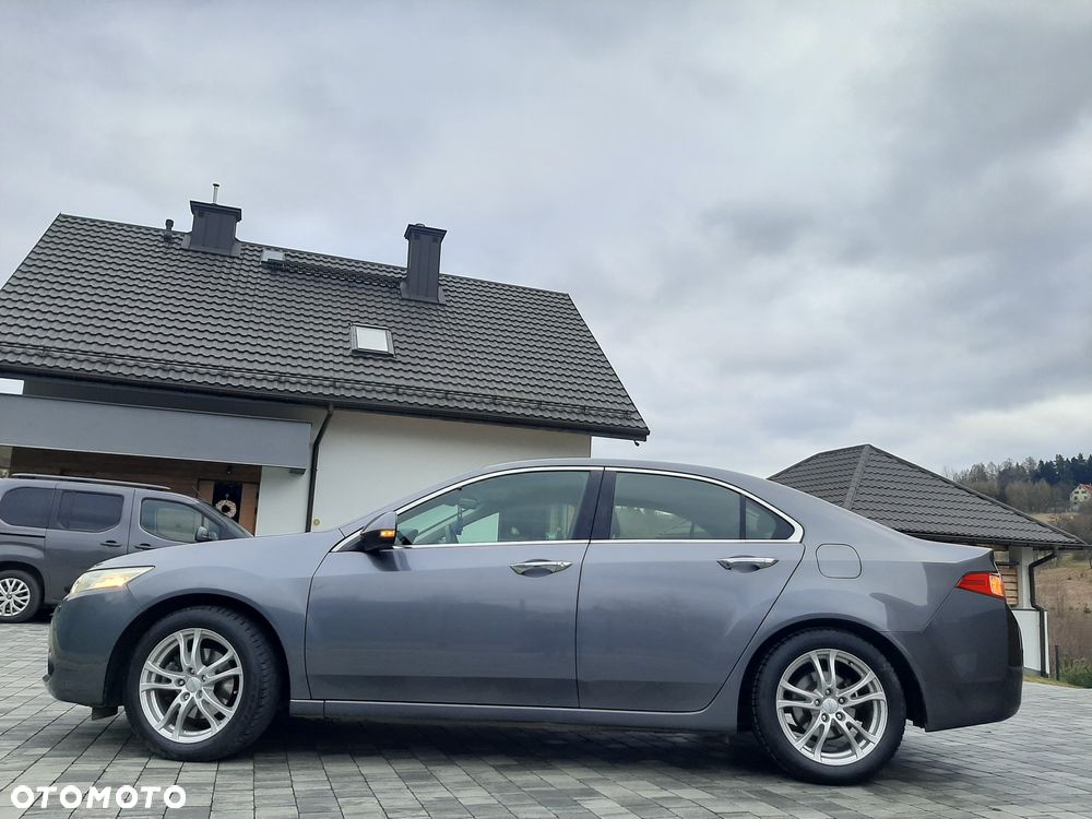 Honda Accord 2.0 Lifestyle - 24