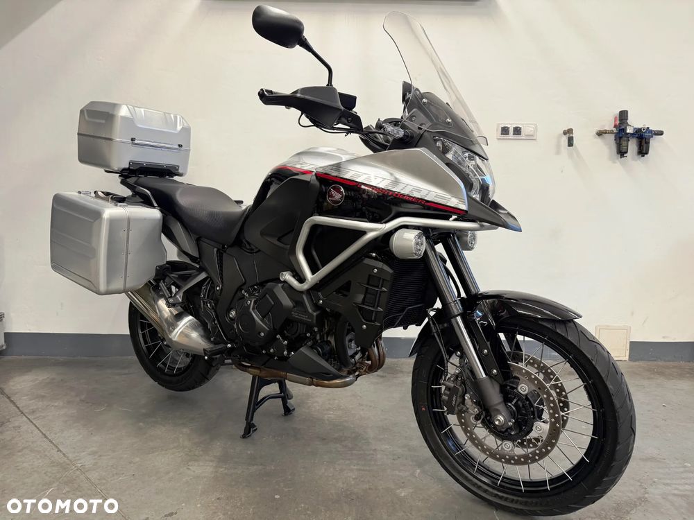 Honda VFR - 1