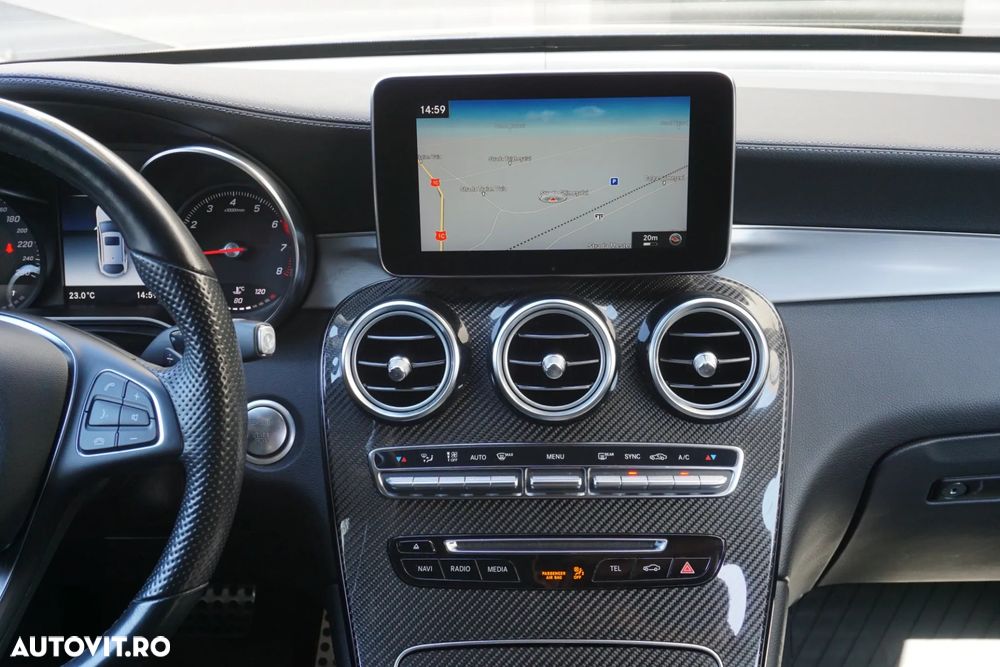 Mercedes-Benz GLC Coupe 250 4Matic 9G-TRONIC AMG Line - 33