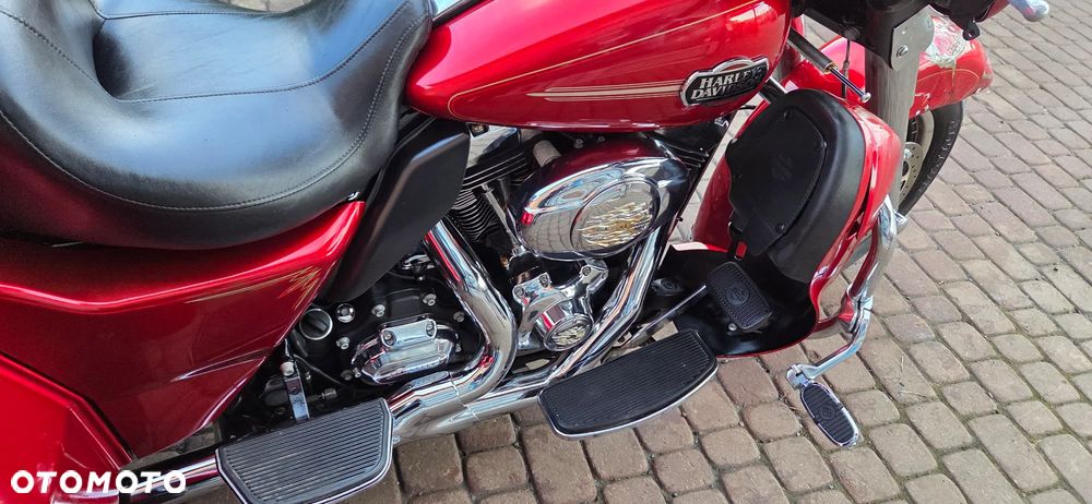 Harley-Davidson FLH Electra Glide - 41