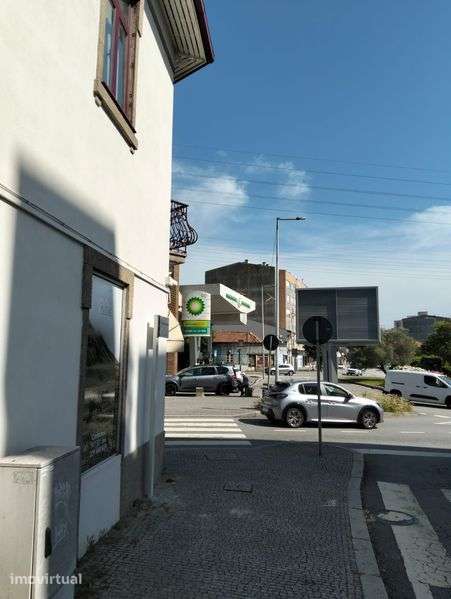 TRESPASSE de TALHO com alvará de Mini Mercado no Centro da MAIA
Opor - Grande imagem: 4/12