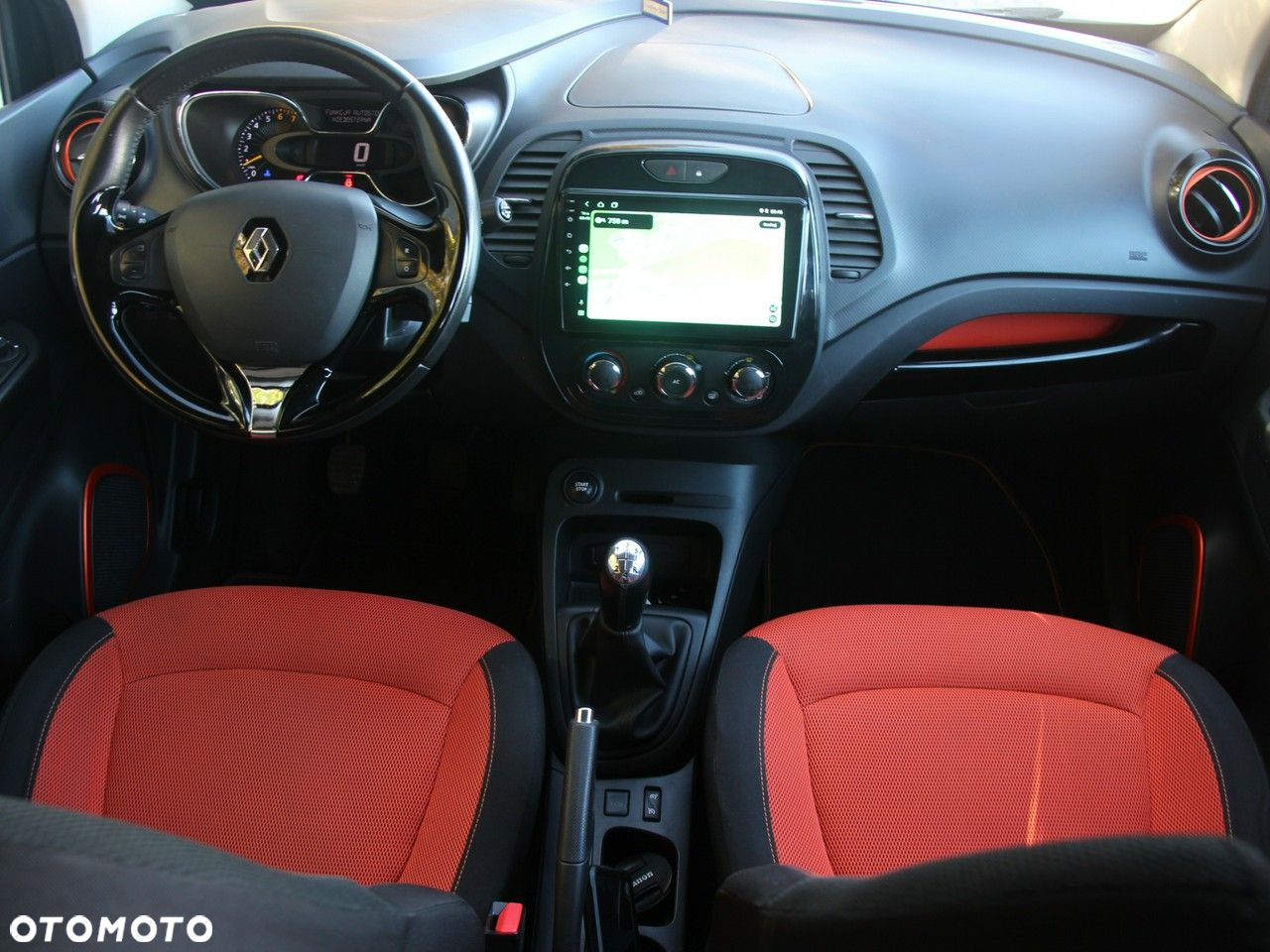 Renault Captur - 26