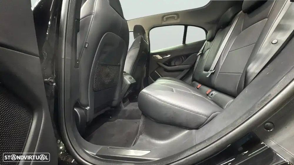 Jaguar I-Pace - 14